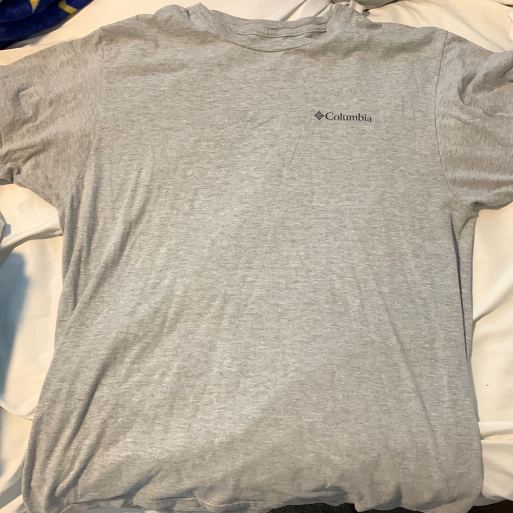 Men’s Large Gray Columbia T-Shirt